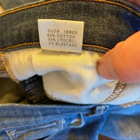 NWOT J Brand Mid-Rise Skinny Jeans Fray Size 32 - Picture 6 of 7